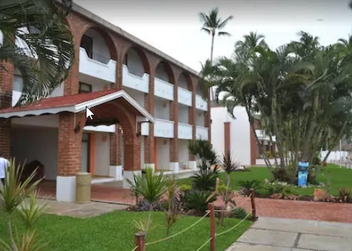 Costa Alegre Hotel & Suites